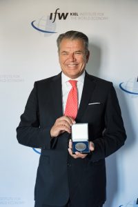 Hikmet Ersek receiving award