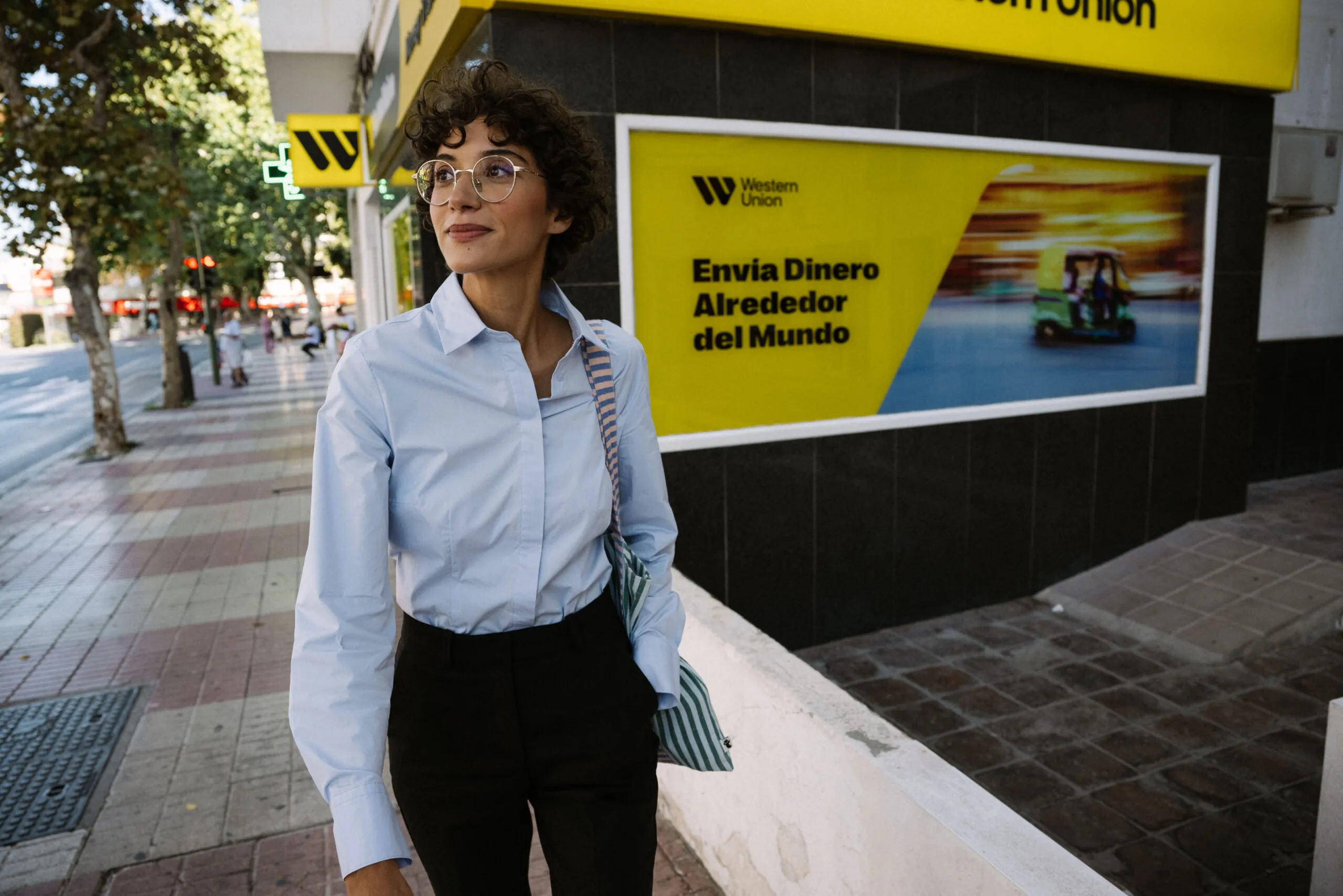 Western_Union_GIL_2023_08_30_Store_Retail_Portraits_0814-1-scaled