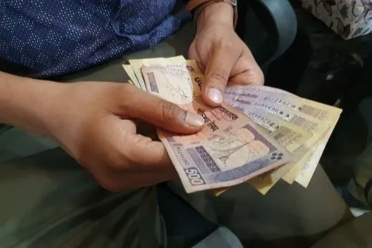 currency-exchange-cash-deposit